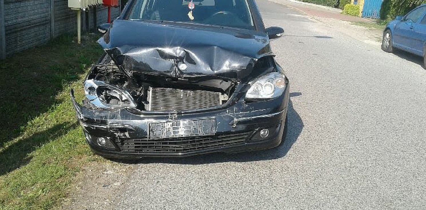 Gmina Inowrocław - Zderzenie dwóch mercedesów w Jacewie