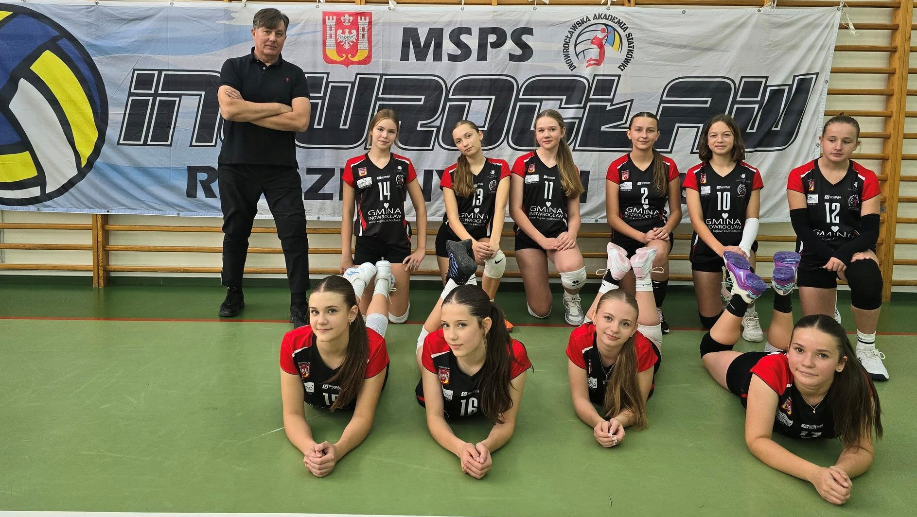 Udany start młodych siatkarek z Inowrocławia
