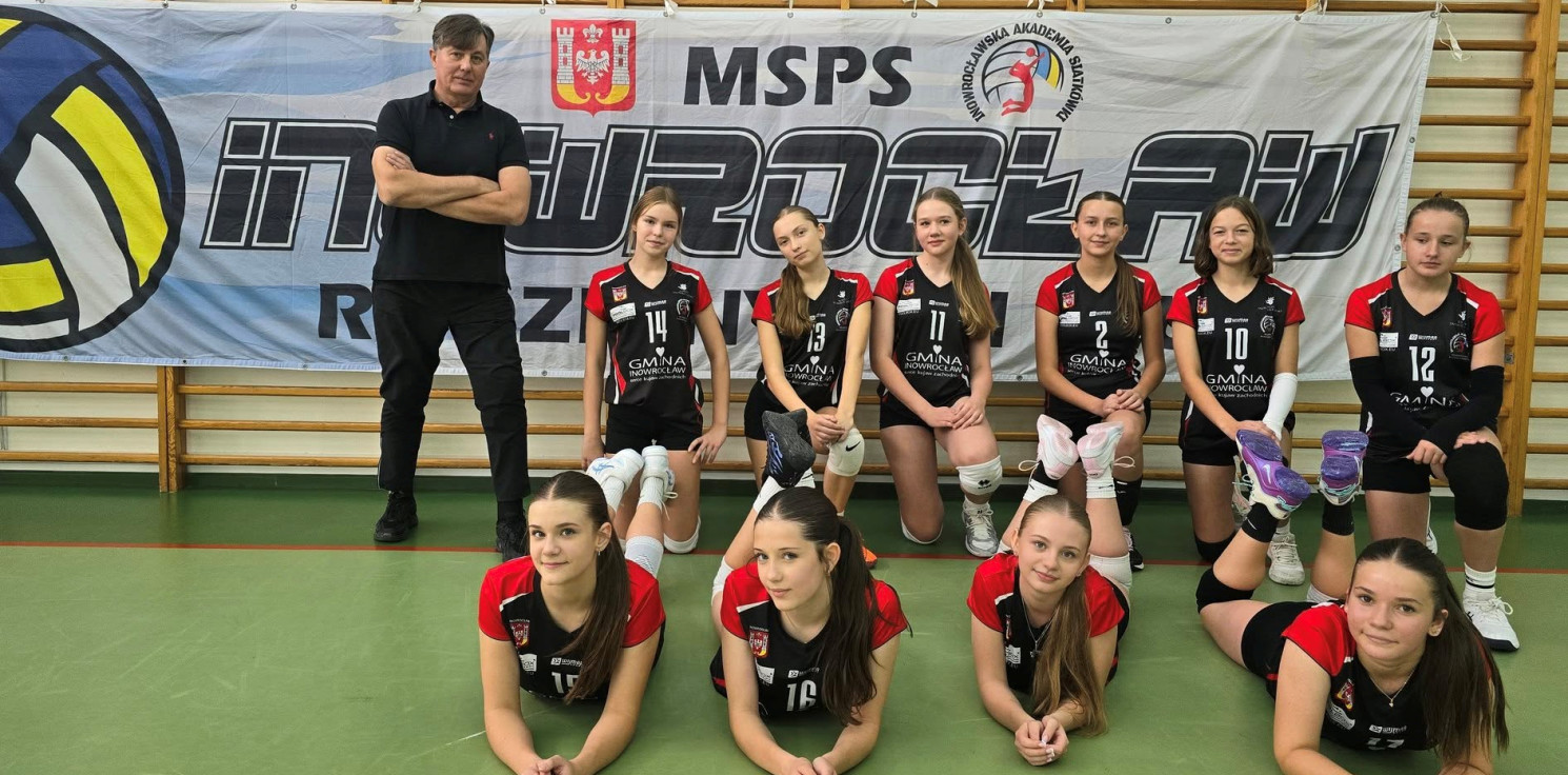 Inowrocław - Udany start młodych siatkarek z Inowrocławia
