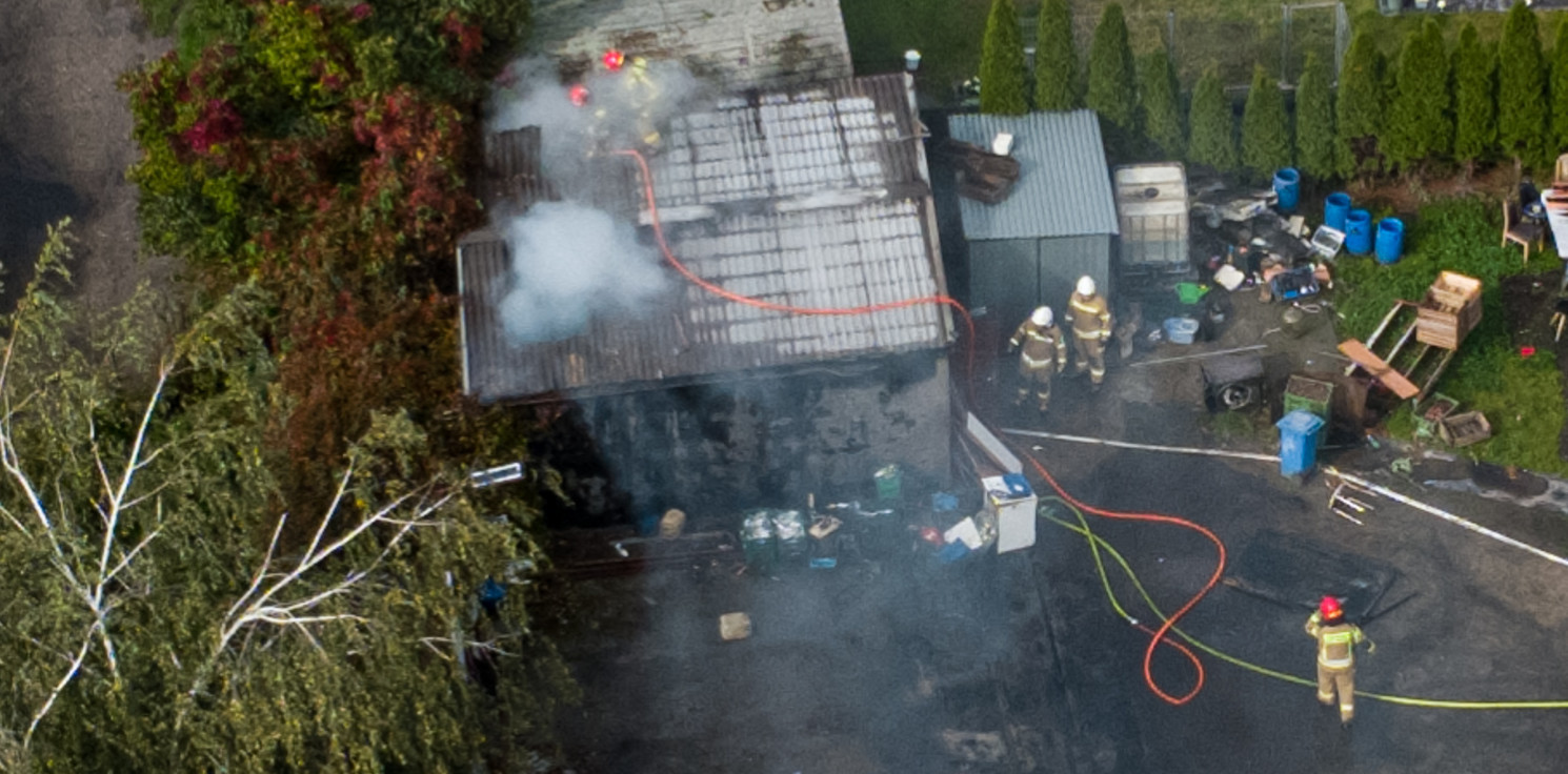 Region - Palił się garaż pod Inowrocławiem, droga zablokowana