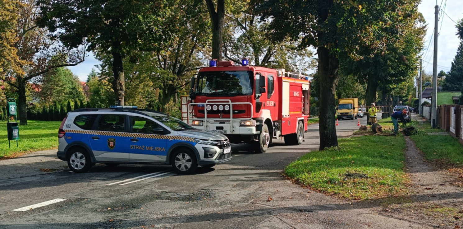 Inowrocław - Strażacy na Marulewskiej. Droga była nieprzejezdna