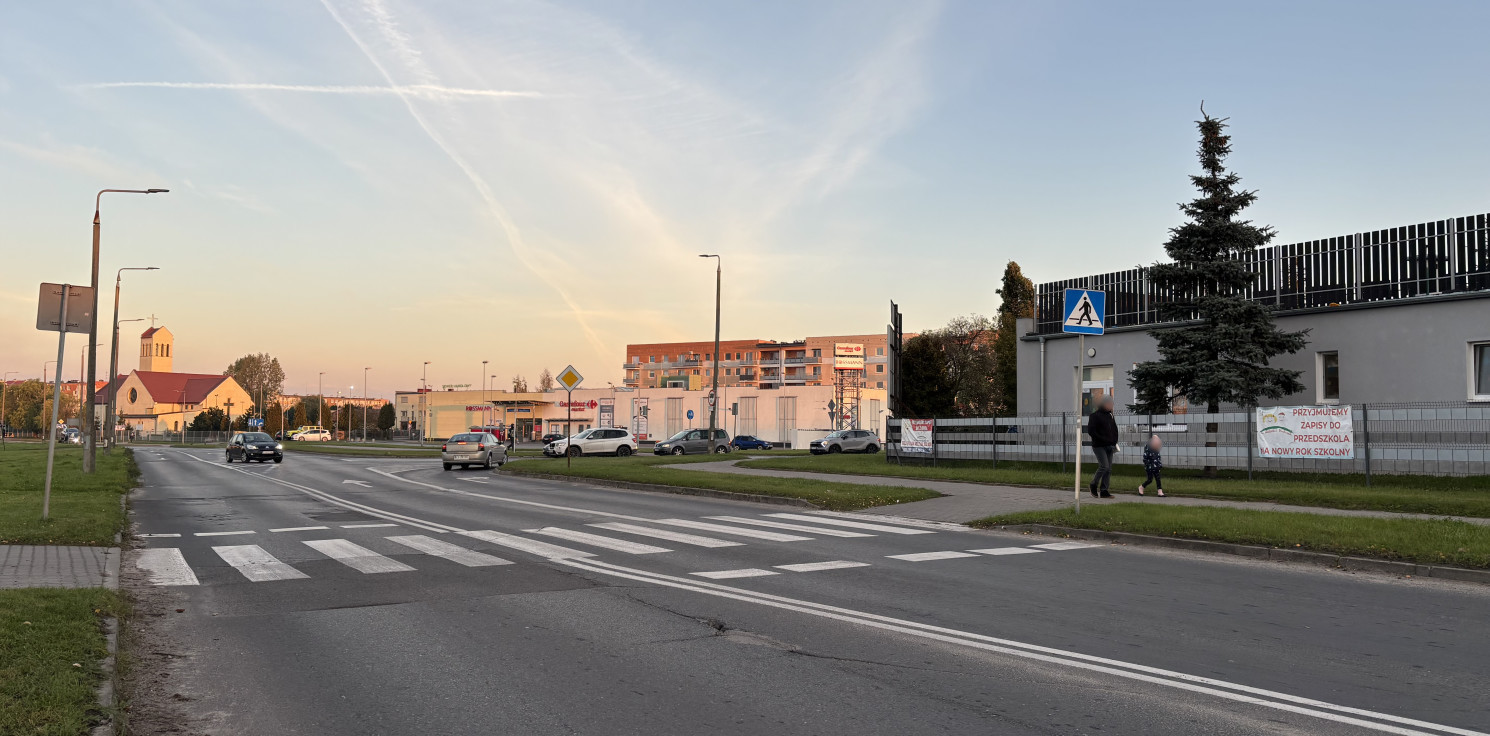 Inowrocław - Kierowca mazdy potrącił kobietę na pasach