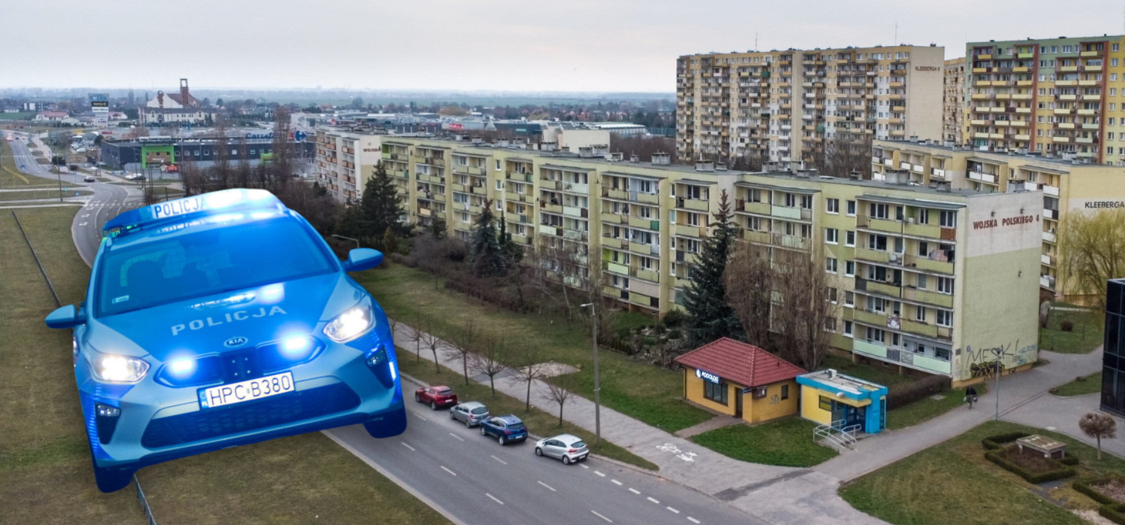 Bił i kopał na ulicy, myślał iż nikt go nie rozpozna. Trafił w ręce policji