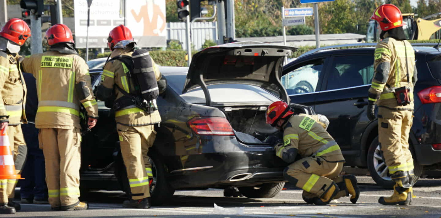 Inowrocław - Utrudnienia przy ratuszu. Paliło się auto