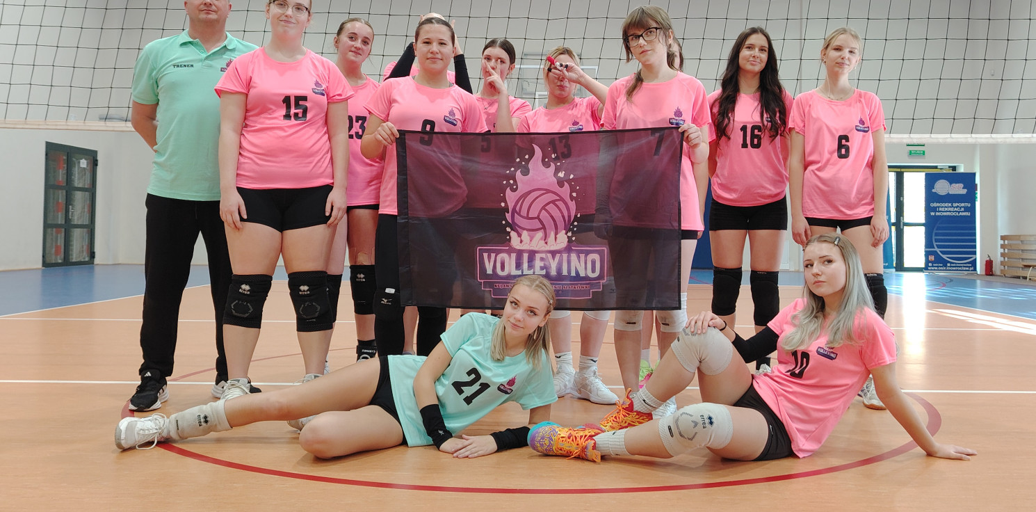 Inowrocław - Pierwsze zwycięstwo Volleyino w turnieju w Mątwach