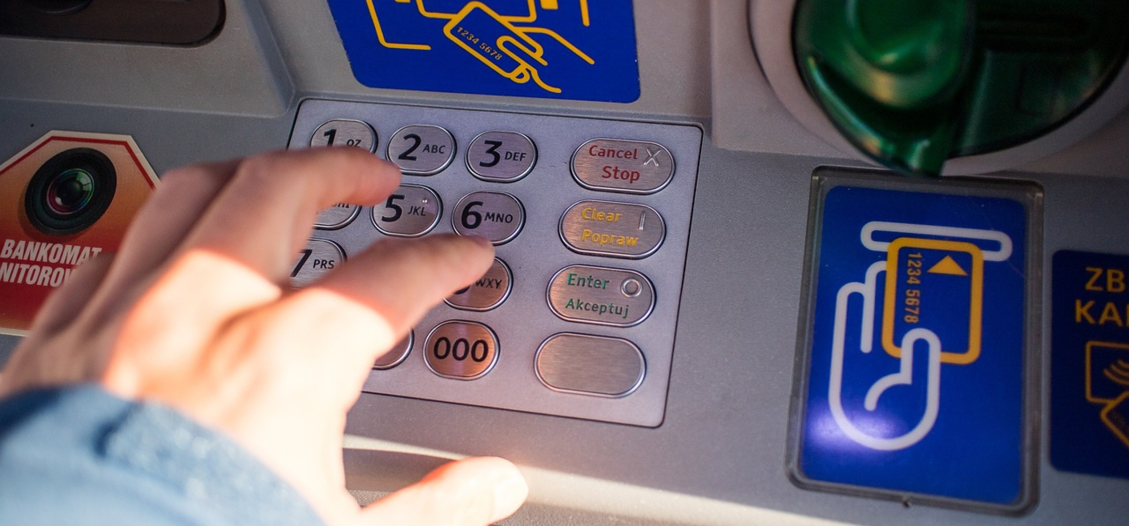 Z kont znikają pieniądze. Ponad 50 zgłoszeń w Kujawsko-Pomorskiem