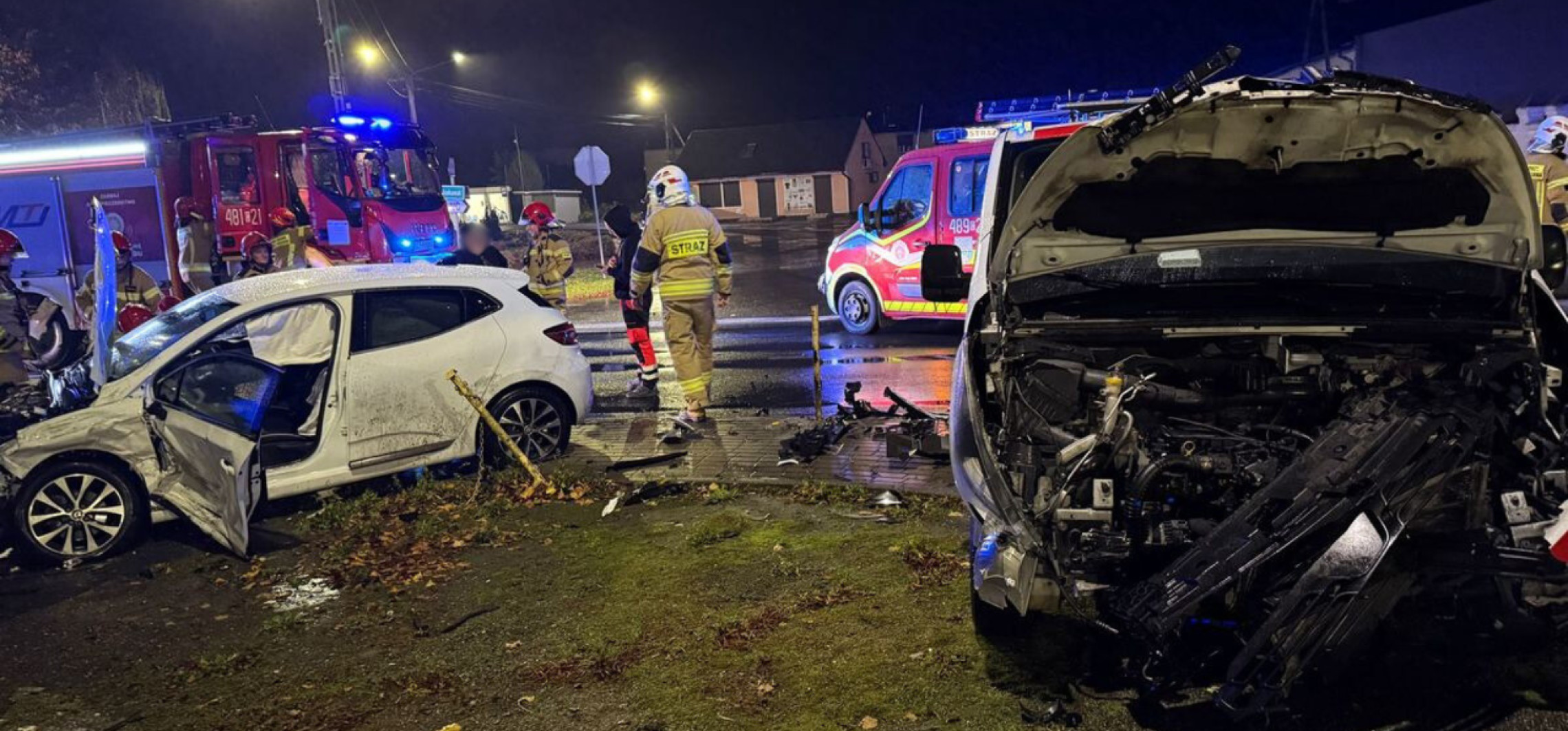 Zlekceważył znak „STOP” i zderzył się z karetką
