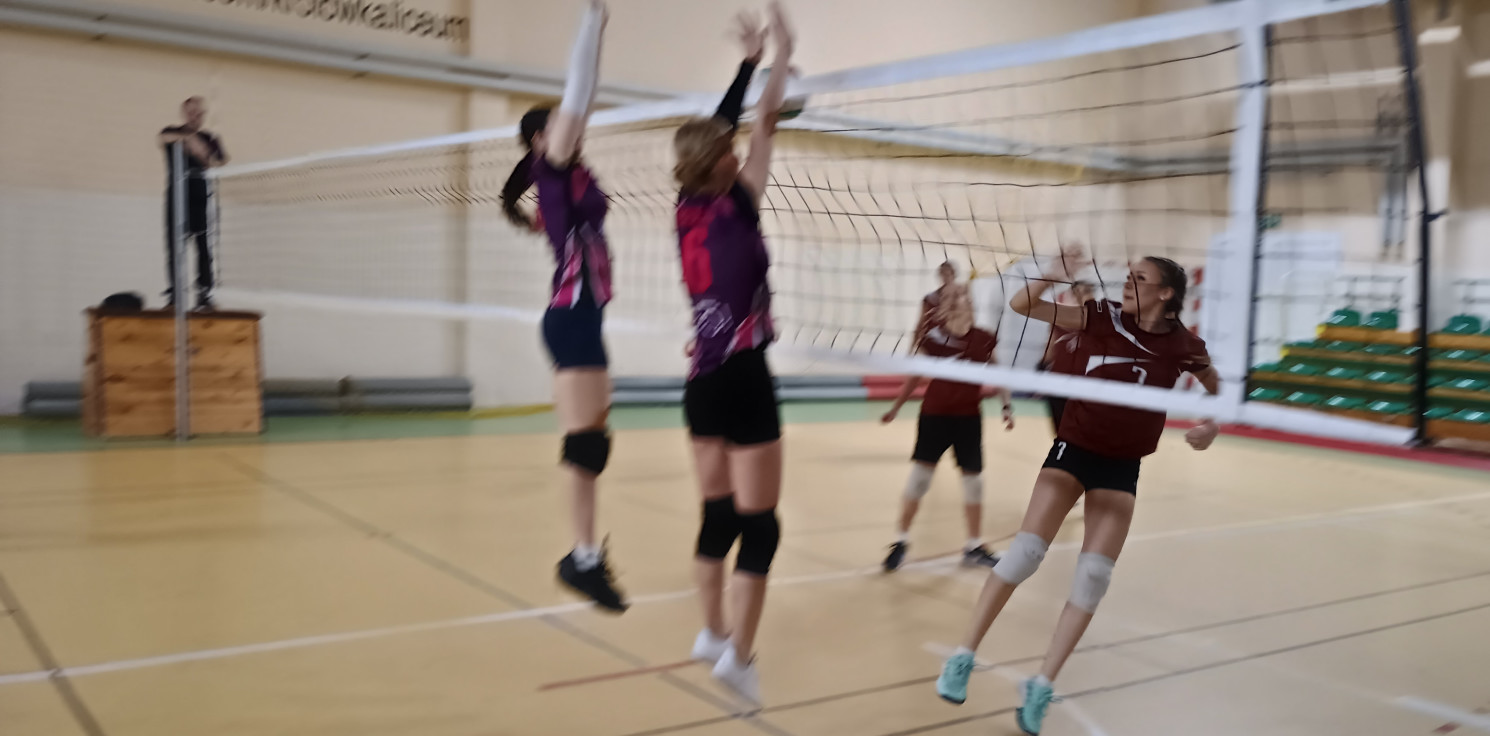 Inowrocław - Ruszyły siatkarskie Mistrzostwa Powiatu Inowrocławskiego Dziewcząt