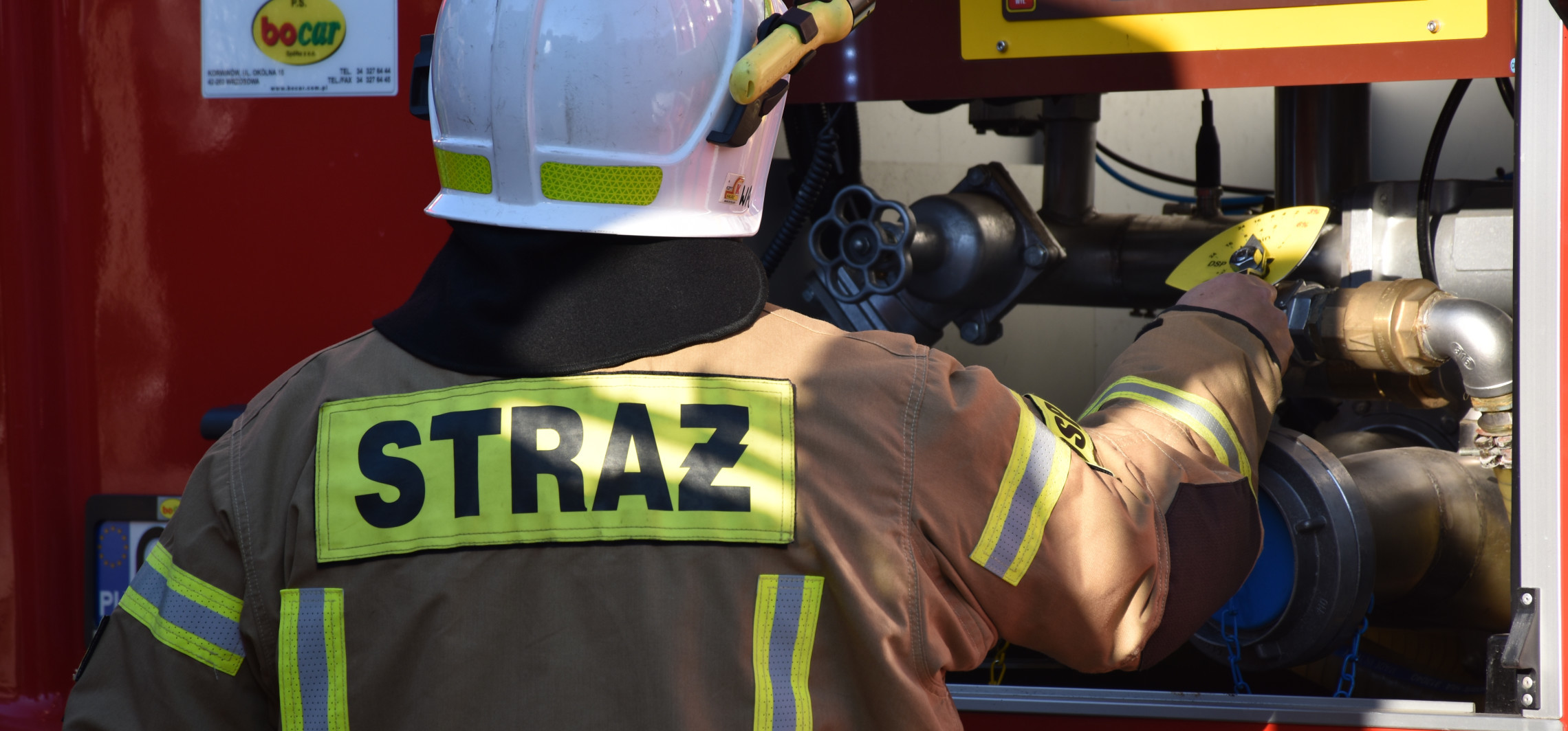 Piec wybuchł po rozpalaniu benzyną. 67-latek ciężko poparzony