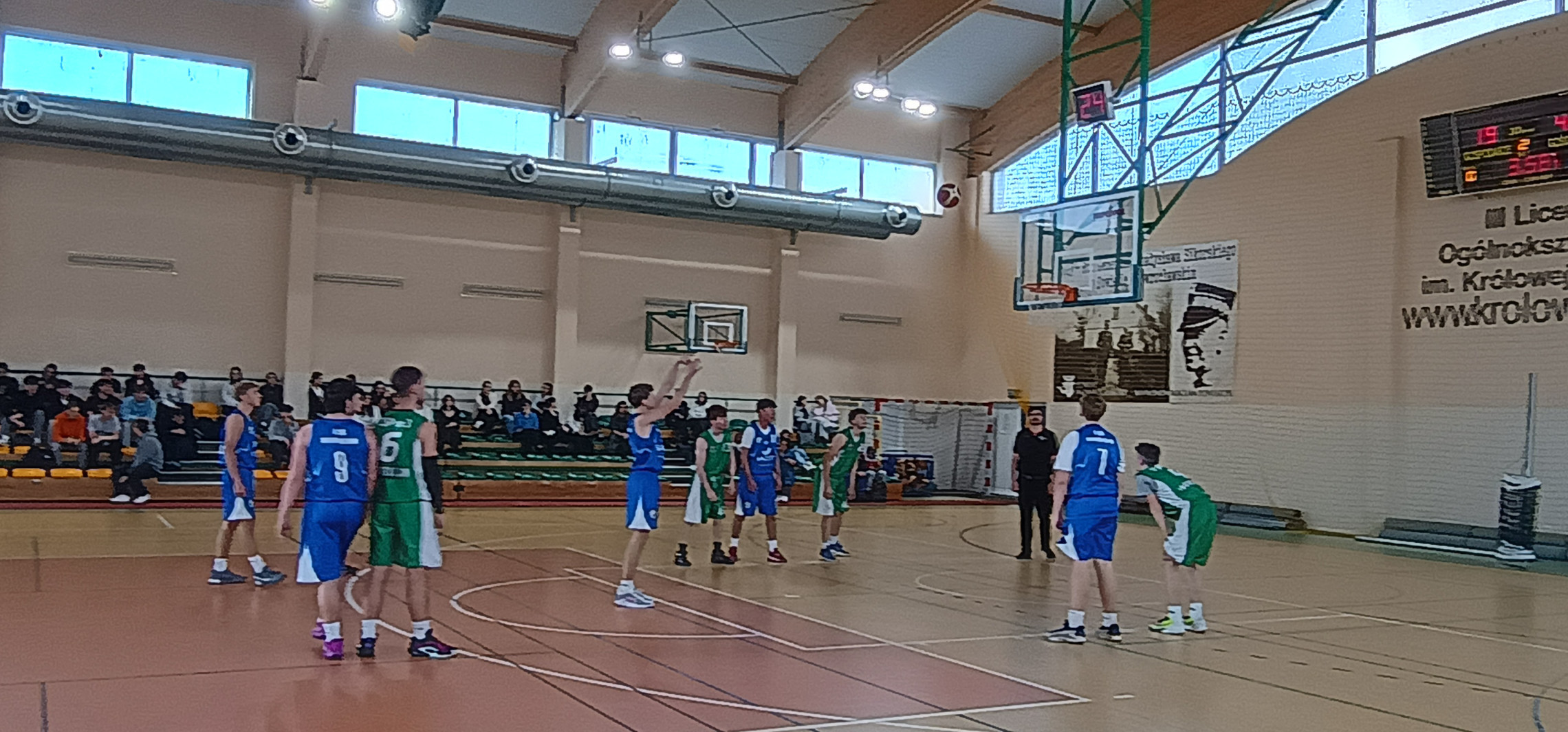 Koszykówka. I LO i III LO zdominowały rywali
