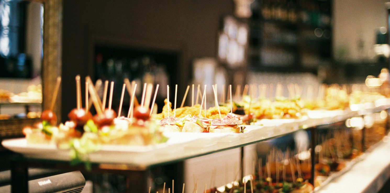 Region - Jak wybrać idealny catering okolicznościowy w Katowicach?