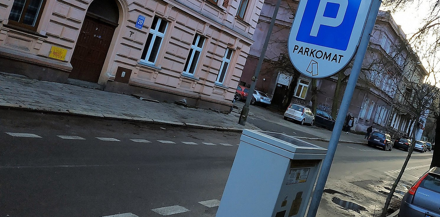 Inowrocław - Koniec z szukaniem parkomatu. Nowy sposób na parkowanie w Inowrocławiu