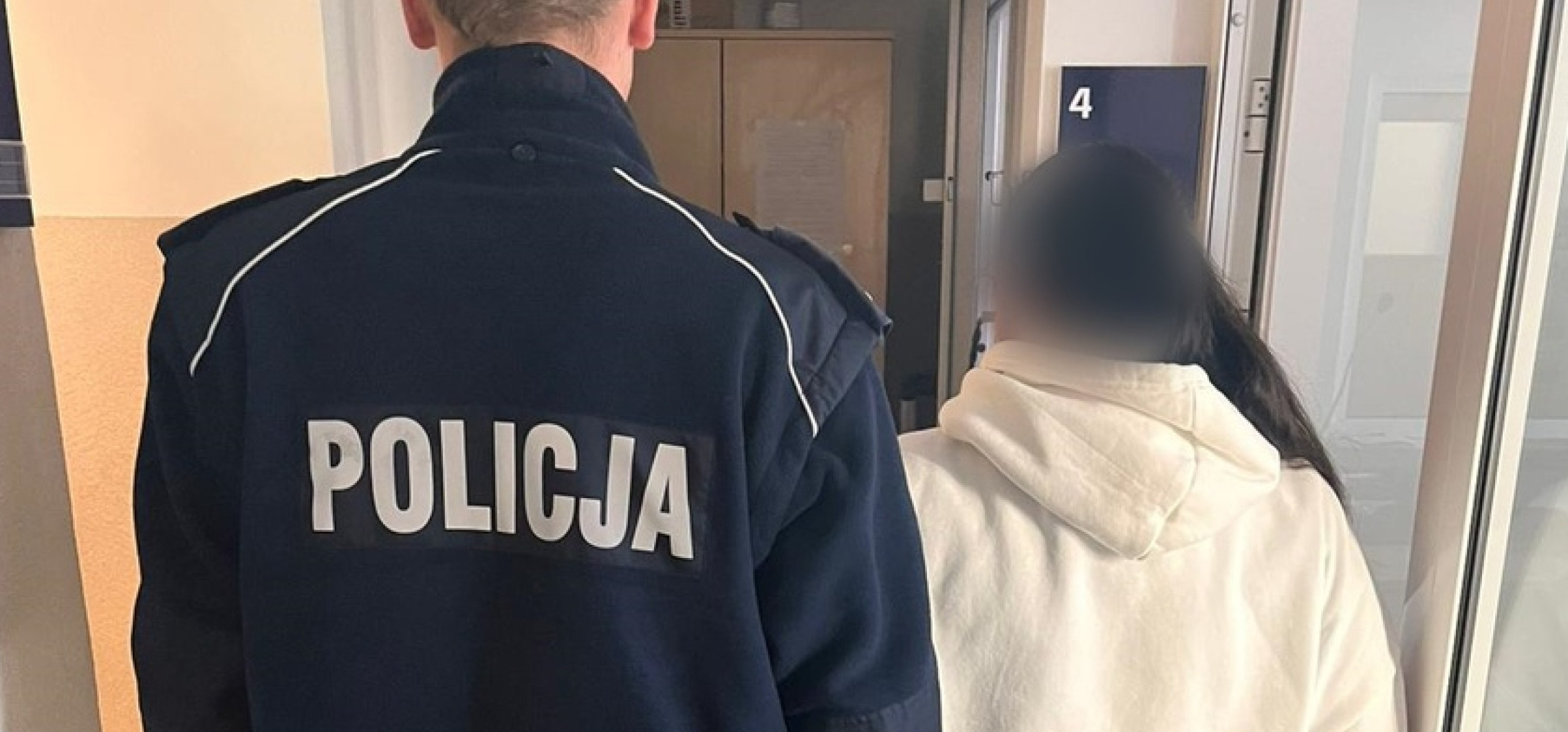 Pijana matka, a 7-latek bez ubranka na balkonie