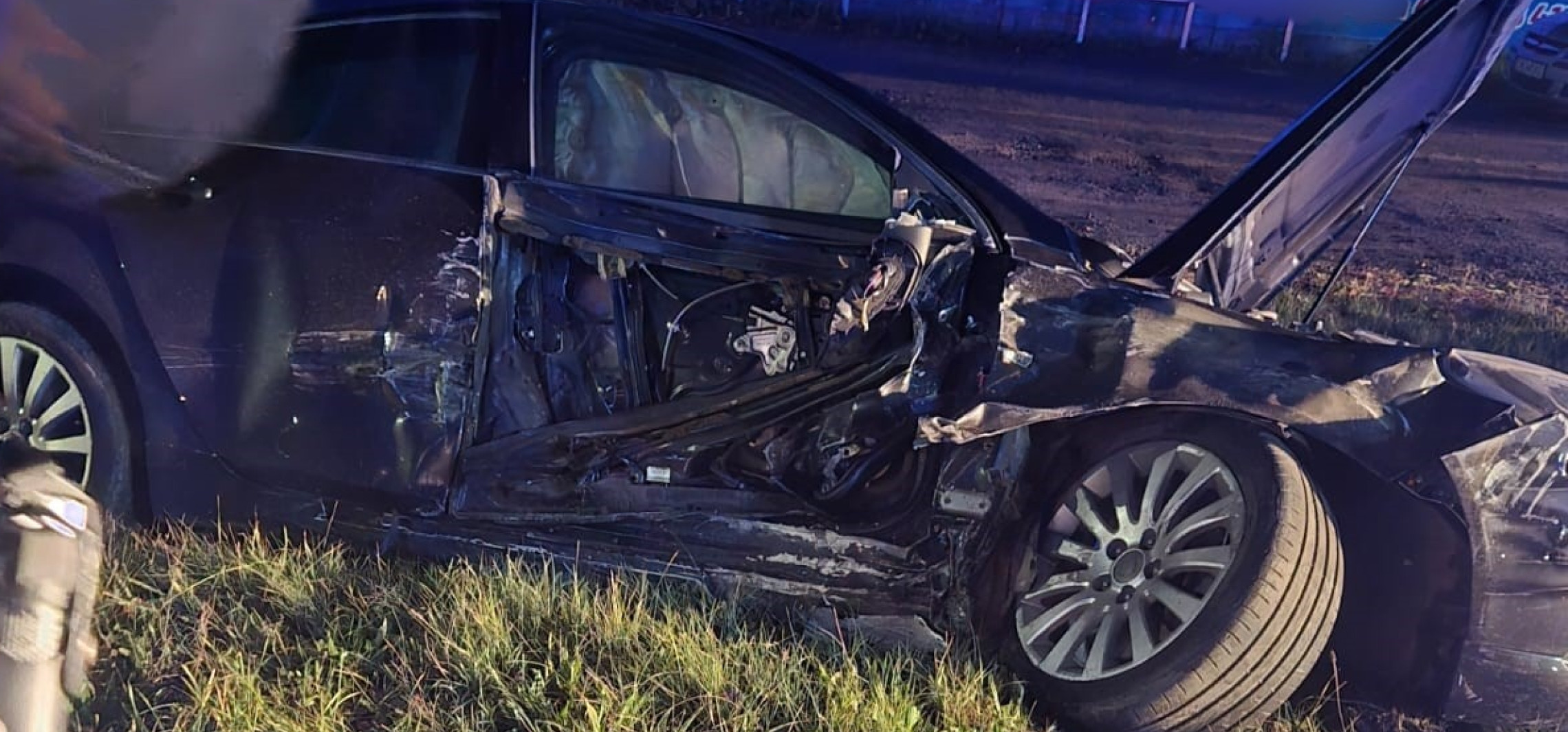 Trzech rannych po zderzeniu opla i mazdy