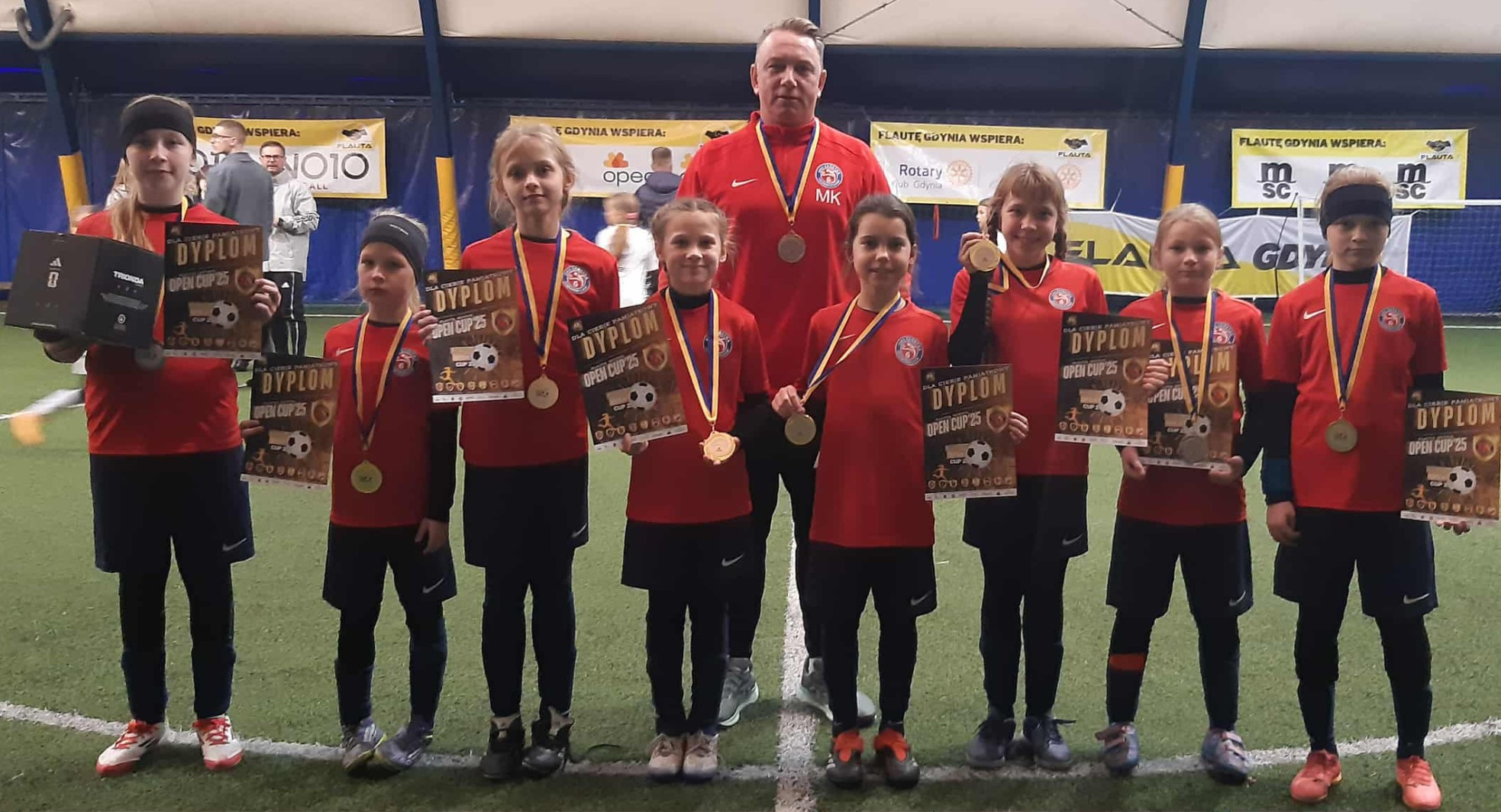 Piłkarki UKS Szóstka Inowrocław na podium w Gdyni