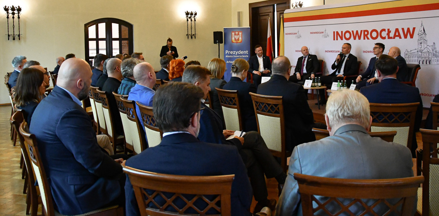 Inowrocław - W ratuszu rozmawiano o Inofamie. "Jesteśmy zdeterminowani"