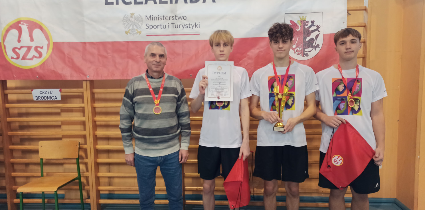 Inowrocław - Badmintonowy brąz dla Królówki