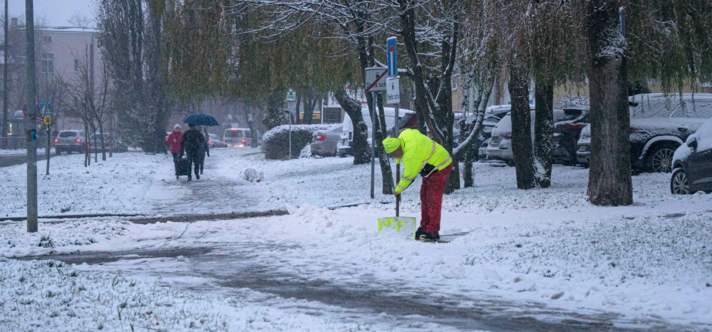 Zrobiło się biało. Trudne warunki na drogach