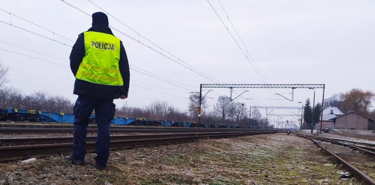 Inowrocław - Policjanci działają w rejonie torowisk