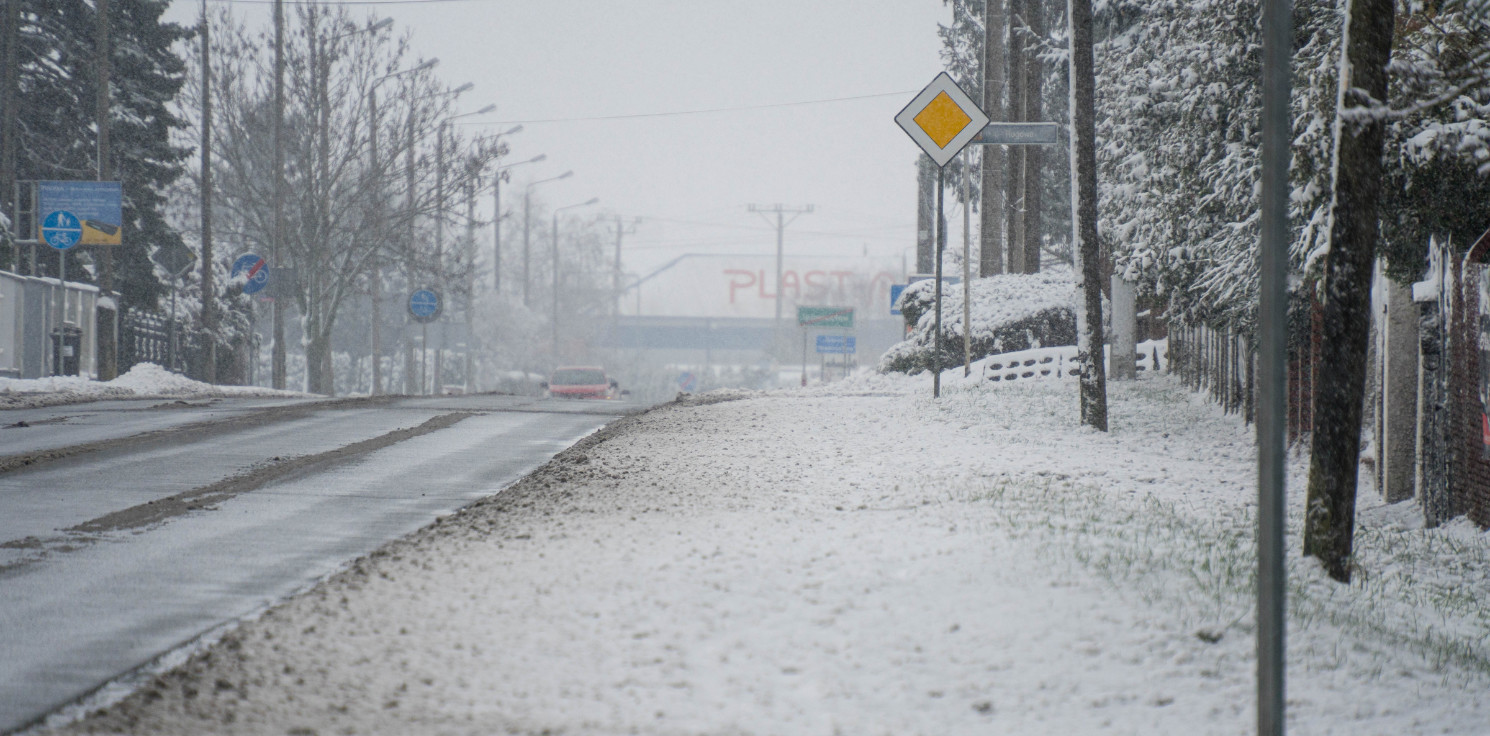 Inowrocław - Odśnieżanie chodników. Czyj to obowiązek?