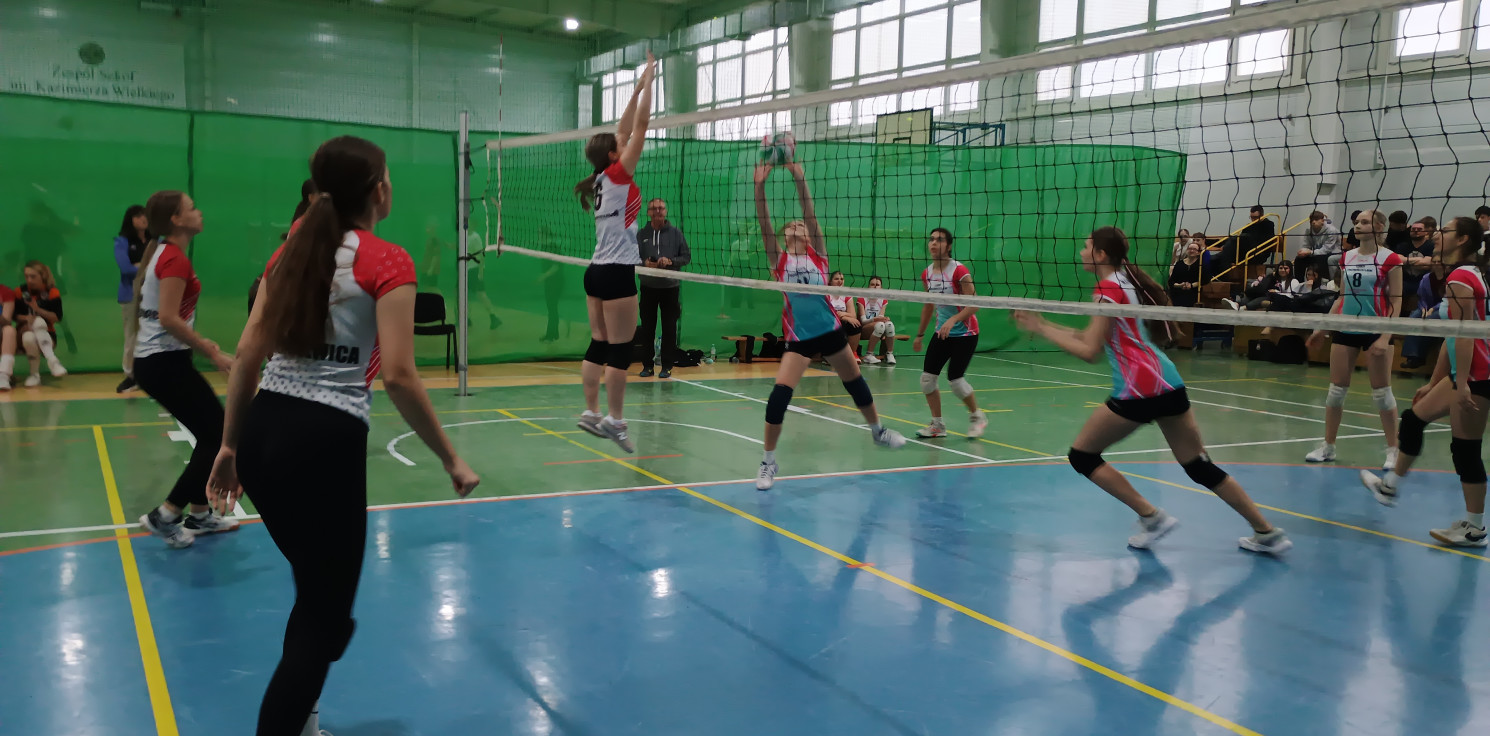 Inowrocław - Siatkarskie mistrzostwa dziewcząt w Kruszwicy