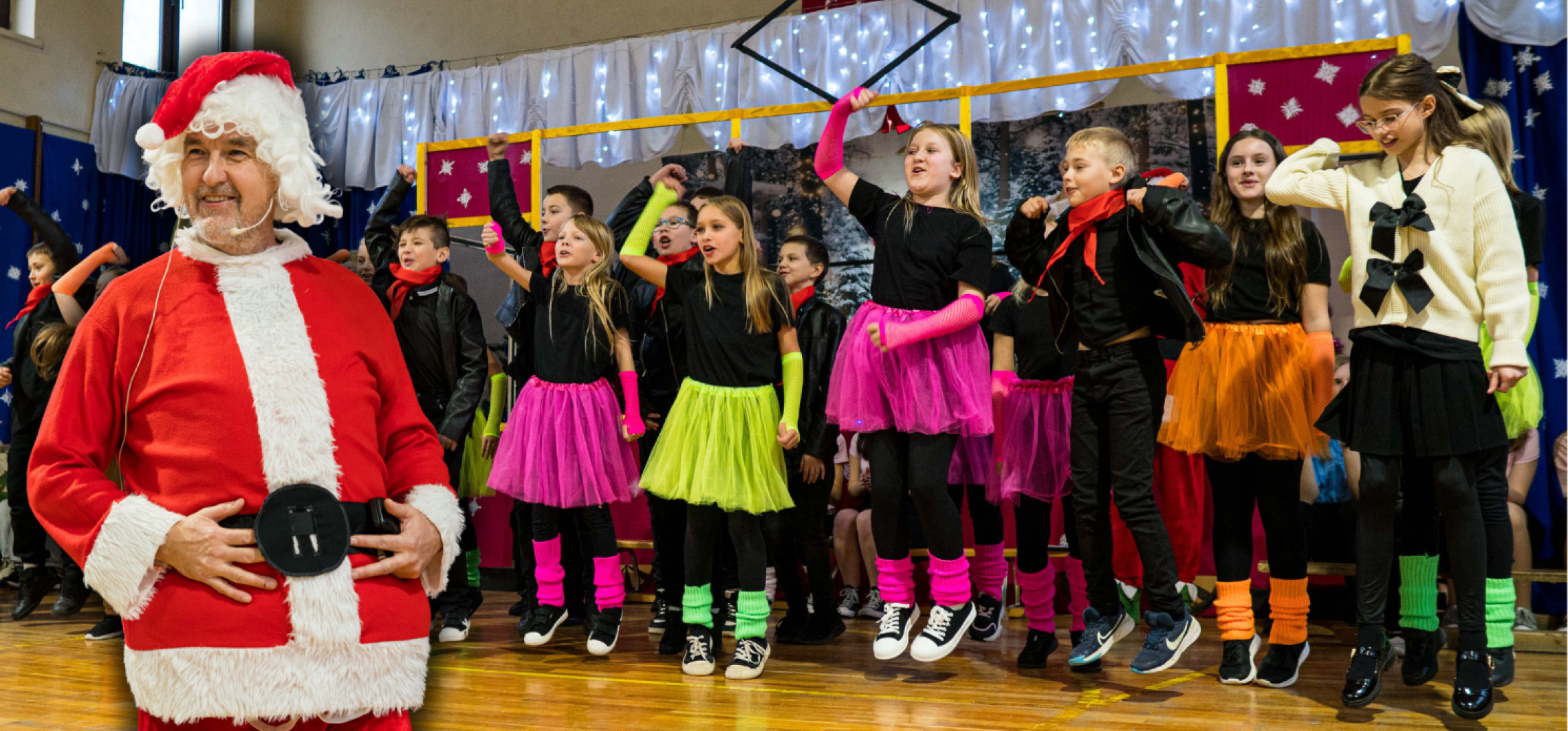 Do tej szkoły przybył Mikołaj i zrobił to koncertowo