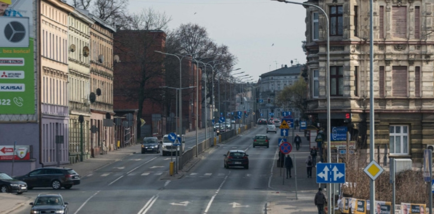 Inowrocław - Mieszkaniec Dworcowej zaapelował do zmotoryzowanych