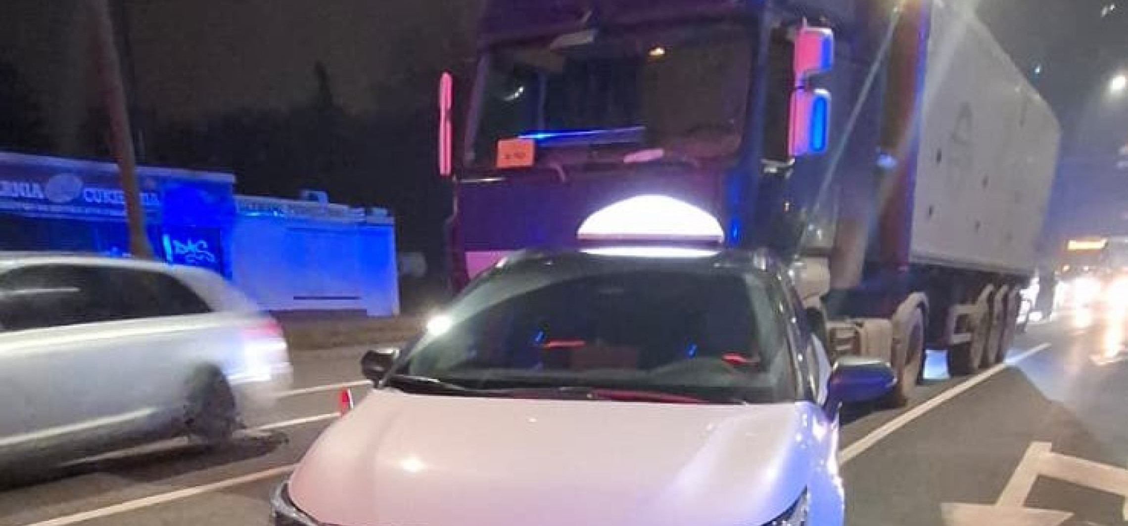 Ukradł ciężarówkę z burakami w Kruszwicy. Pościg zakończył się kraksą w Bydgoszczy