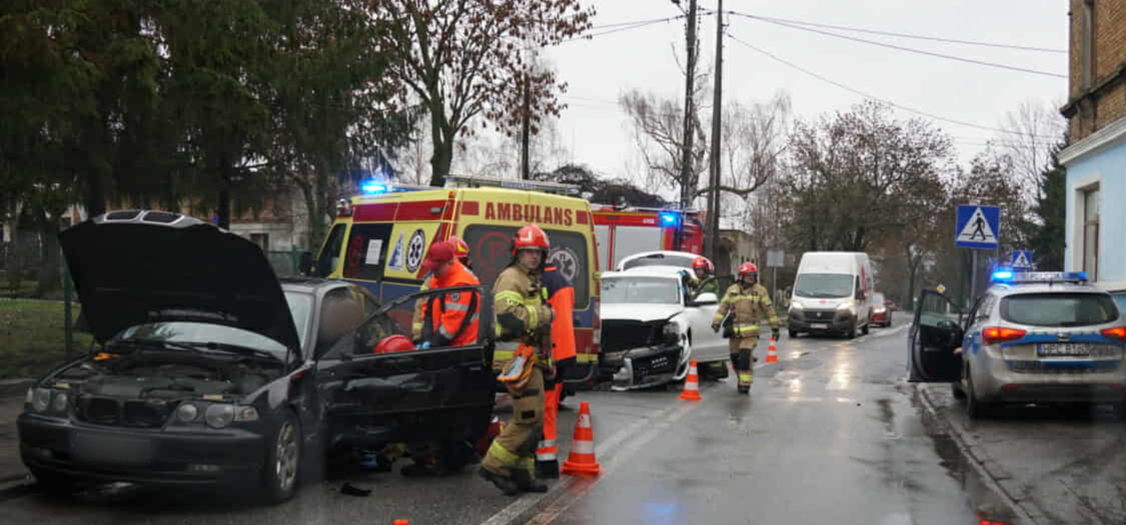 Zderzenie dwóch aut na Orłowskiej
