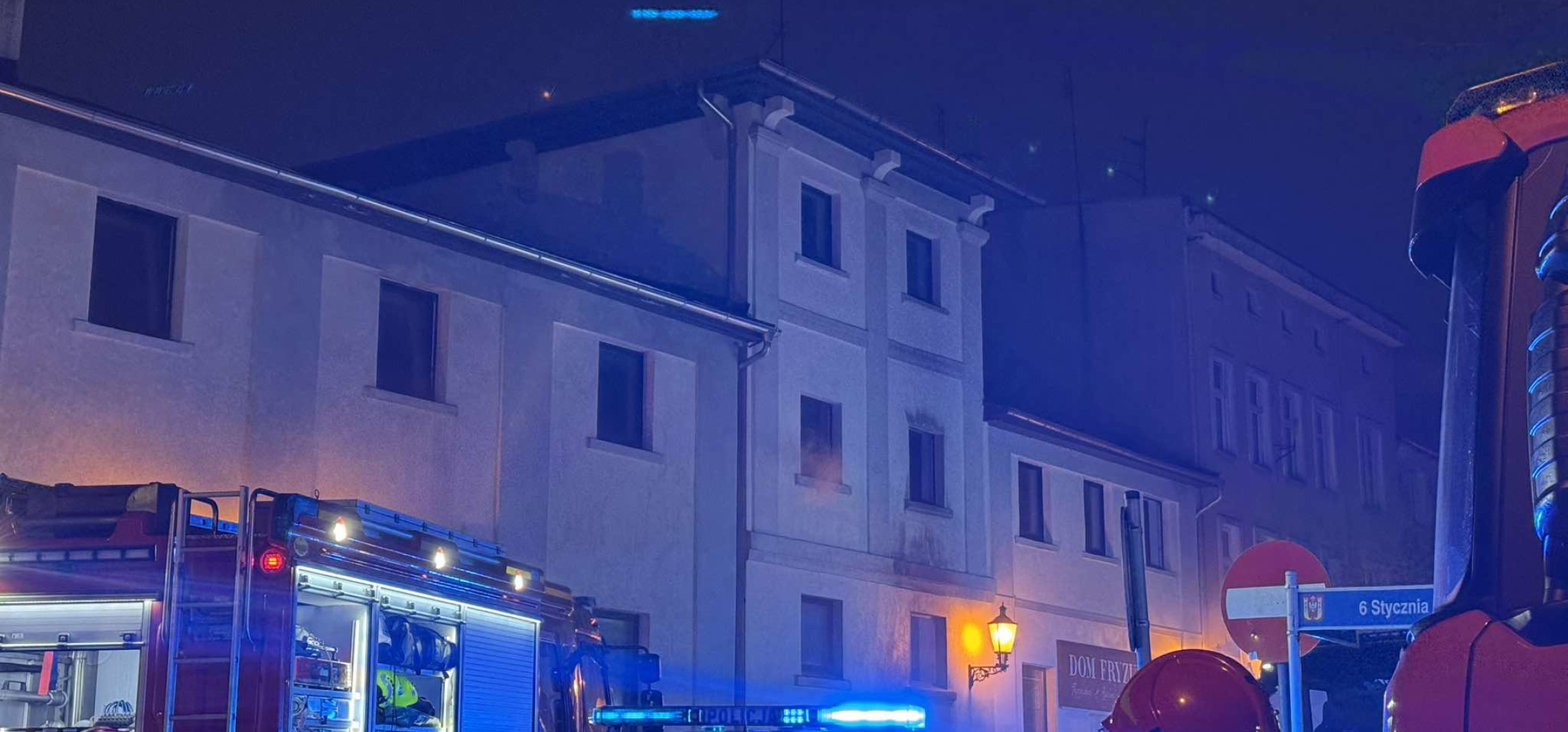 Pożar w kamienicy na ul. św. Mikołaja. Służby w akcji