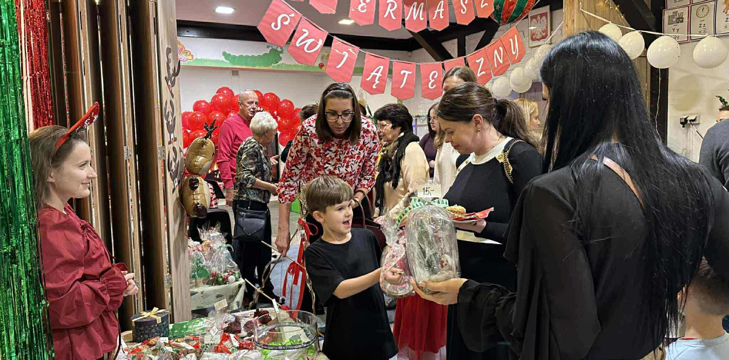 Inowrocław - Przedszkole zorganizowało kiermasz świąteczny. Wielkie wsparcie dla Kuby 