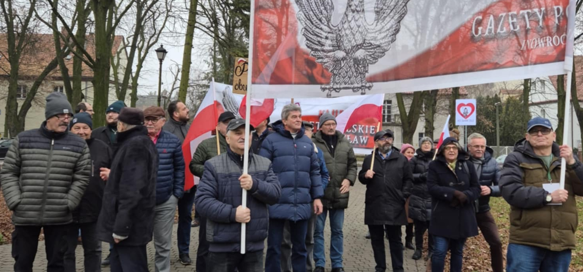 Pikieta przed sądem. "To symbol ostrzegawczy"