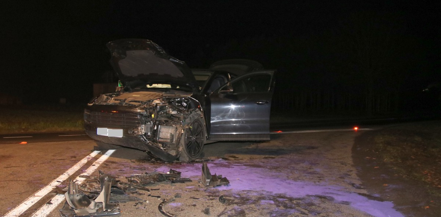 Radziejów - Zderzenie porsche i jaguara. Winny 68-latek
