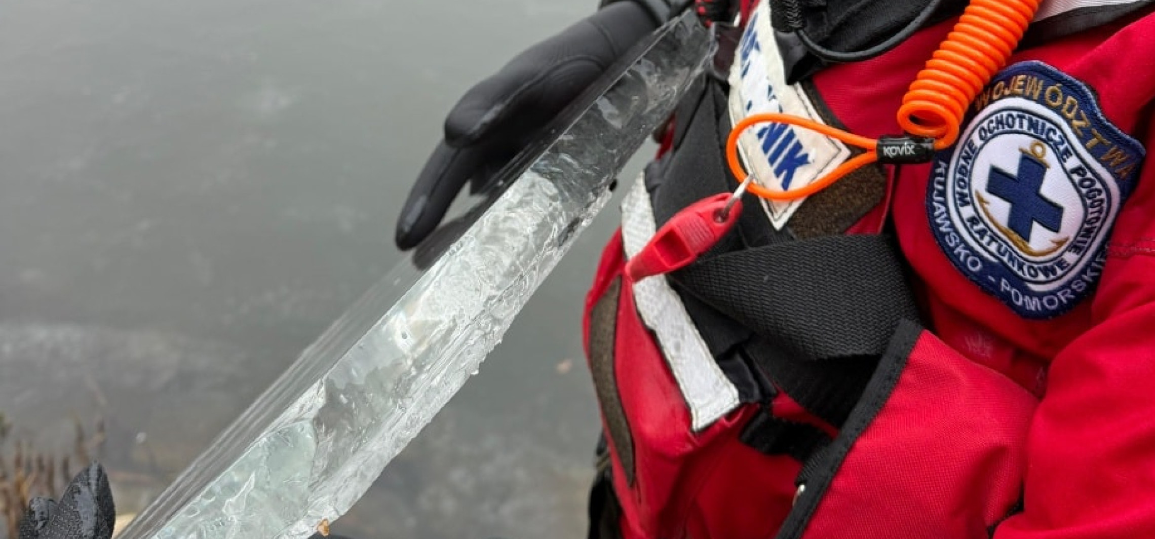 Czarny lód na Gople. Jest bardzo niebezpiecznie