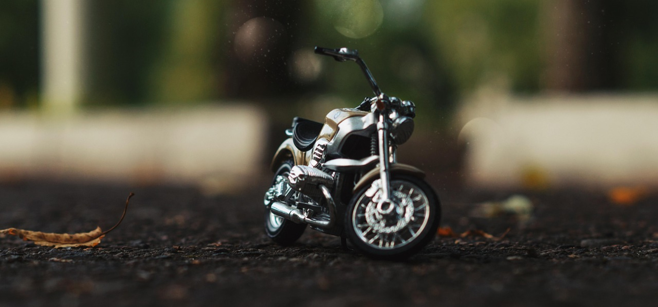 Ubezpieczenie motocykla w Polsce – co jest obowiązkowe, a co naprawdę się opłaca?