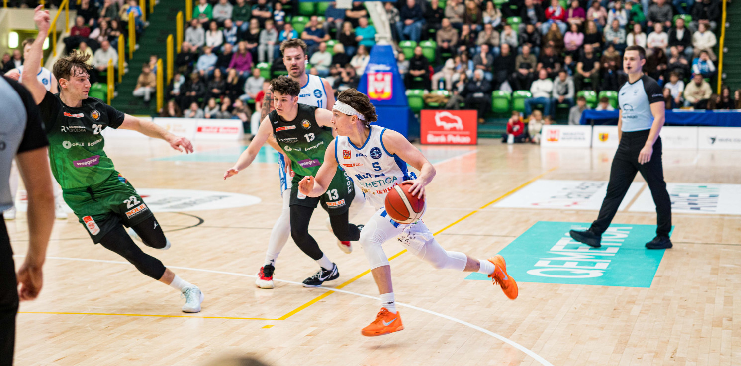 Inowrocław -  Noteć przegrywa u siebie z AZS-em