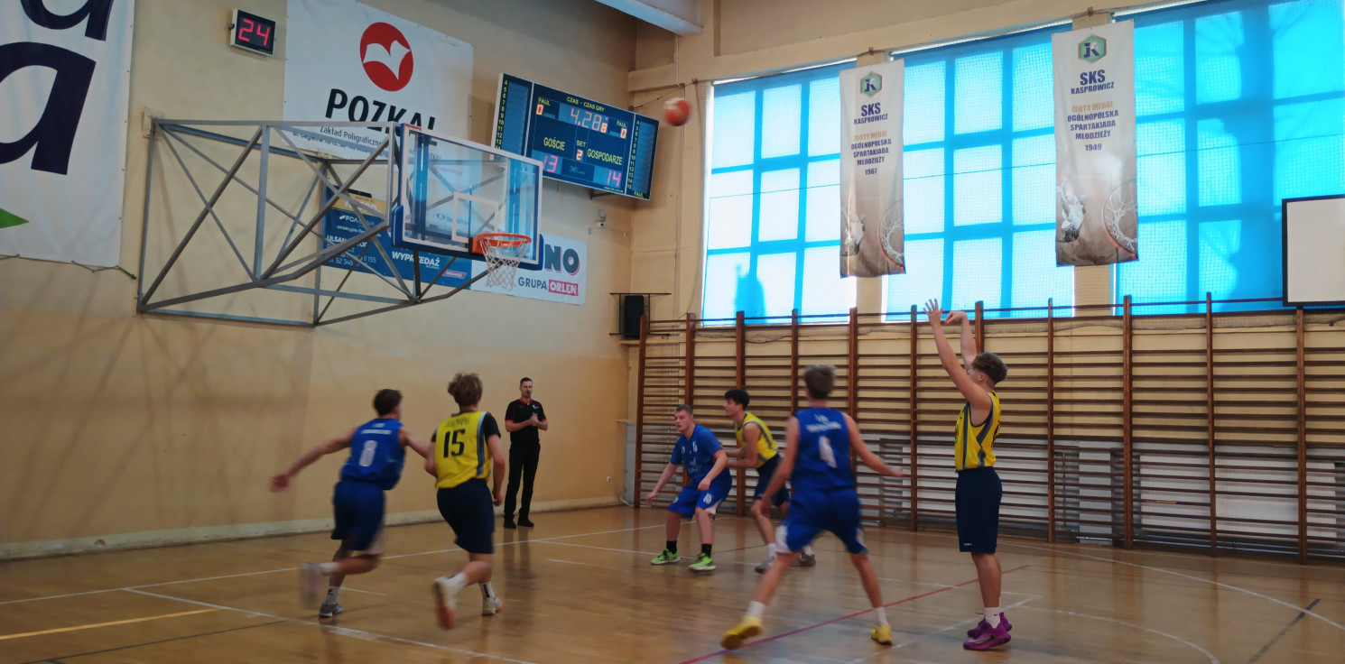 Inowrocław - Kasprowicz i Ekonomik z wygranymi w szkolnych rozgrywkach