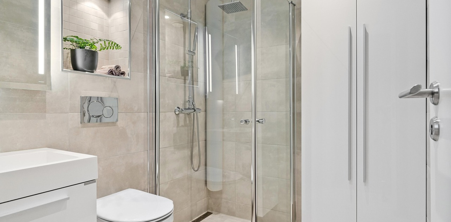 Region - Akcesoria łazienkowe bez wiercenia ? jak je zamontować i czy to trwałe rozwiązanie?