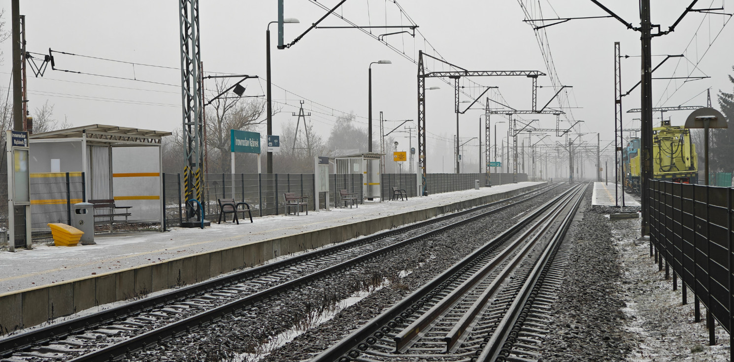 Inowrocław - Odnaleźli 36-latkę. Szła w kierunku torowiska