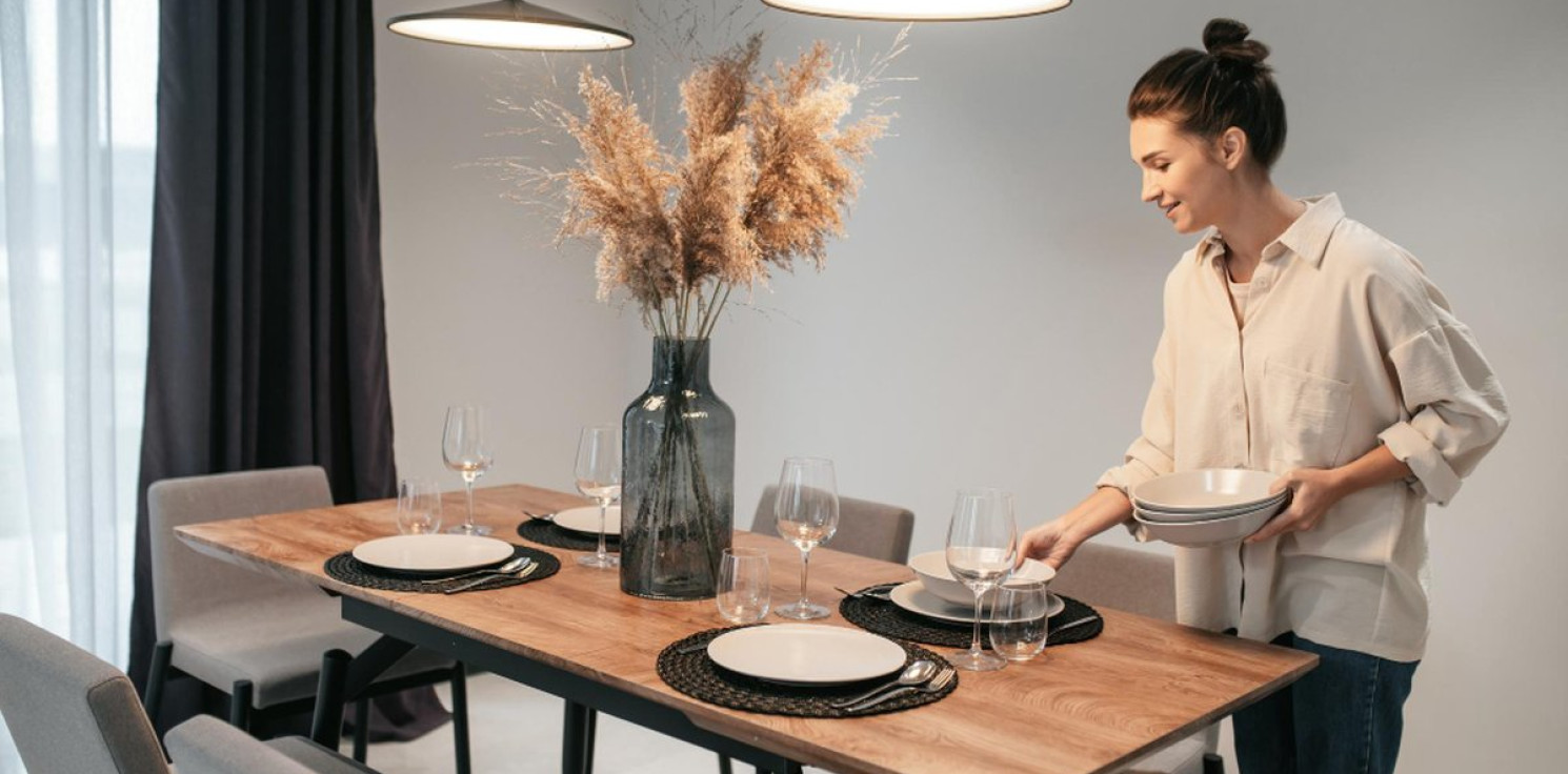 Region - Oświetlenie nad stołem – jaka wysokość lampy będzie najlepsza