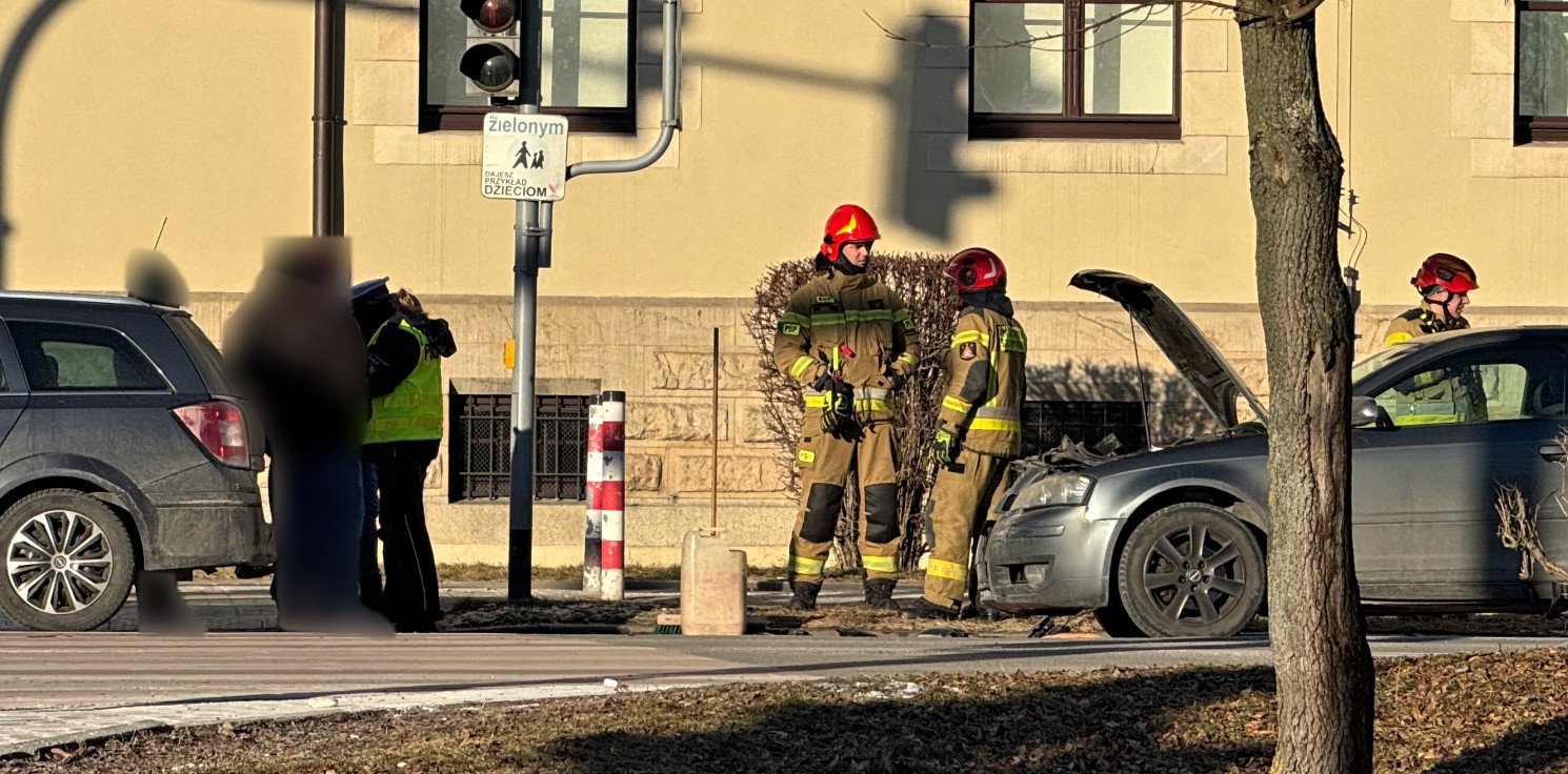 Inowrocław - Kraksa koło sądu. Były utrudnienia