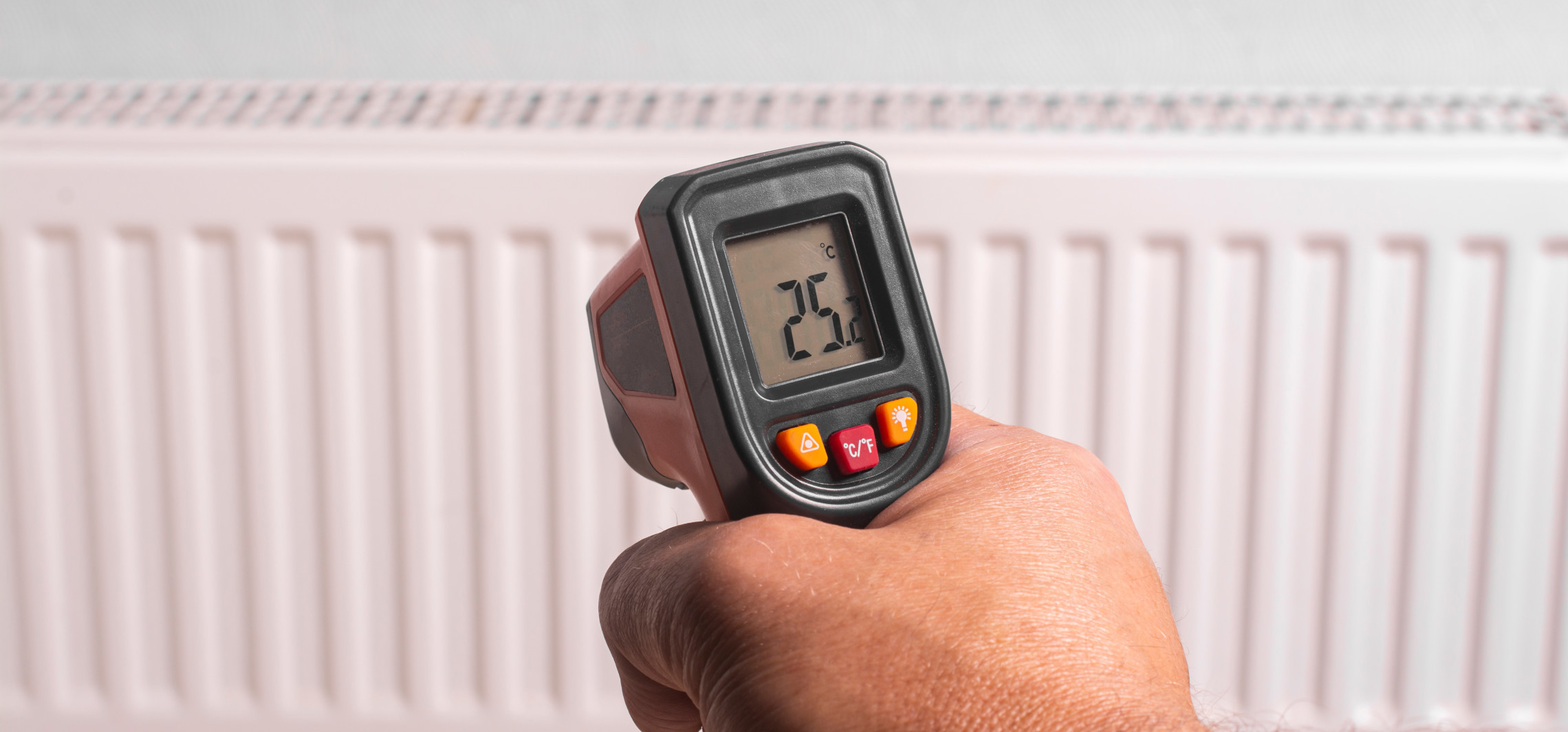 Pirometr w praktyce. Jak mierzyć, żeby wynik był wiarygodny?