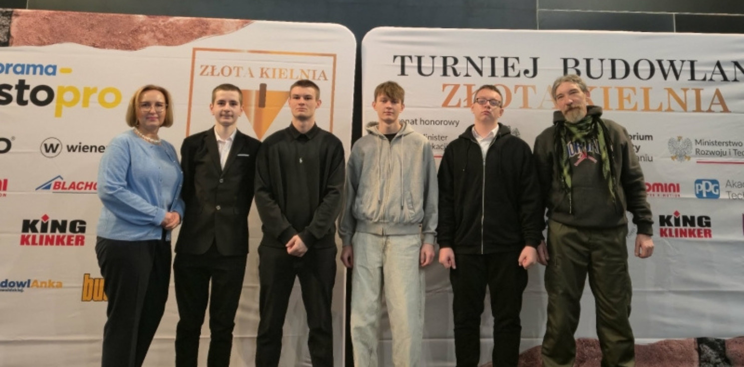 Inowrocław - Złota Kielnia dla uczniów Budowlanki