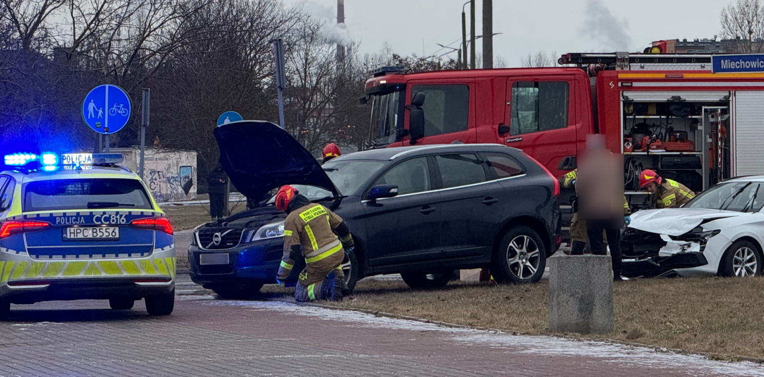 Inowrocław - Kraksa na Rąbinie. Jedna osoba w szpitalu