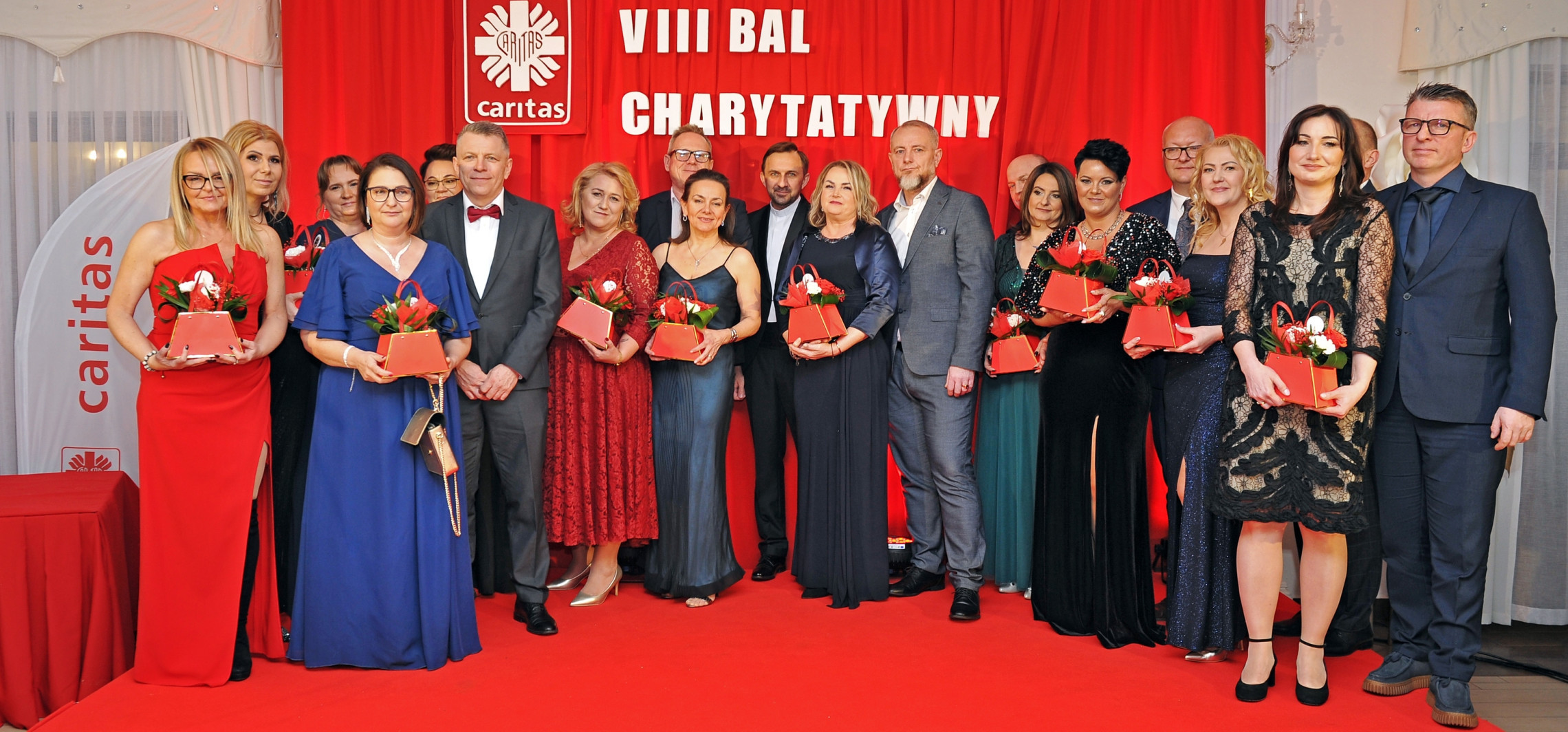 Bal Caritasu. Wręczono "Anioły dobroci"