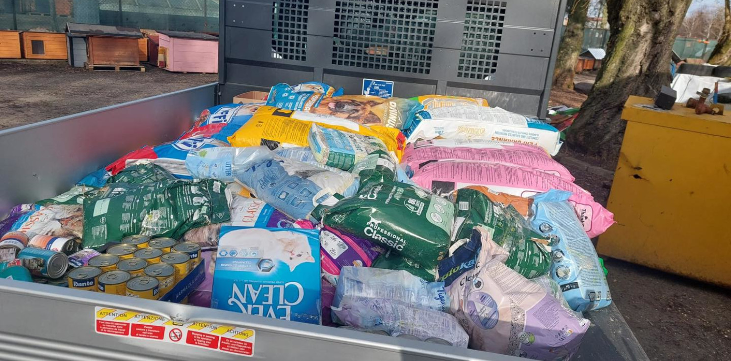 Inowrocław - Anonimowy darczyńca przekazał schronisku pół tony karmy