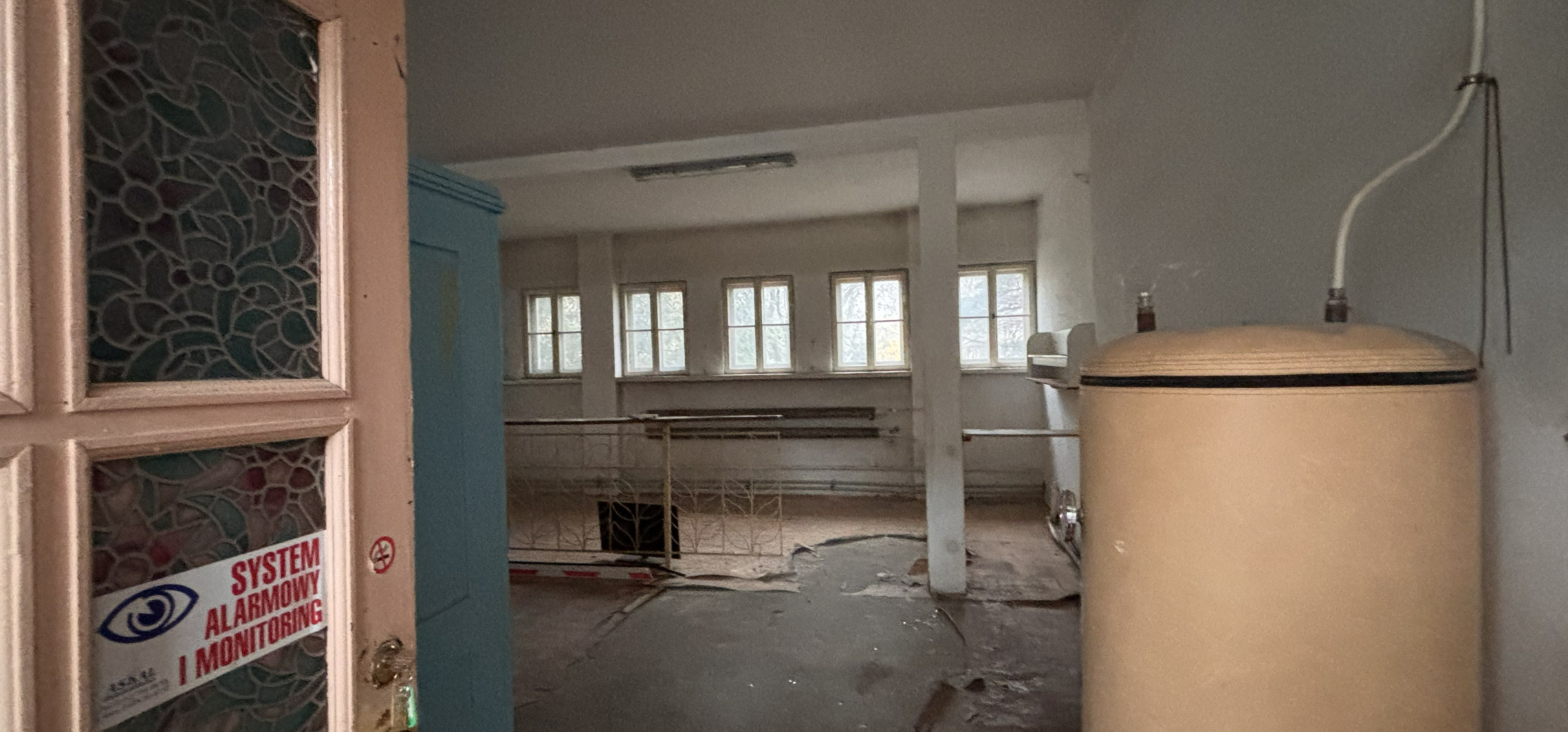 Od magazynu pełnego śmieci do sali konferencyjnej. Nowa inwestycja w hotelu