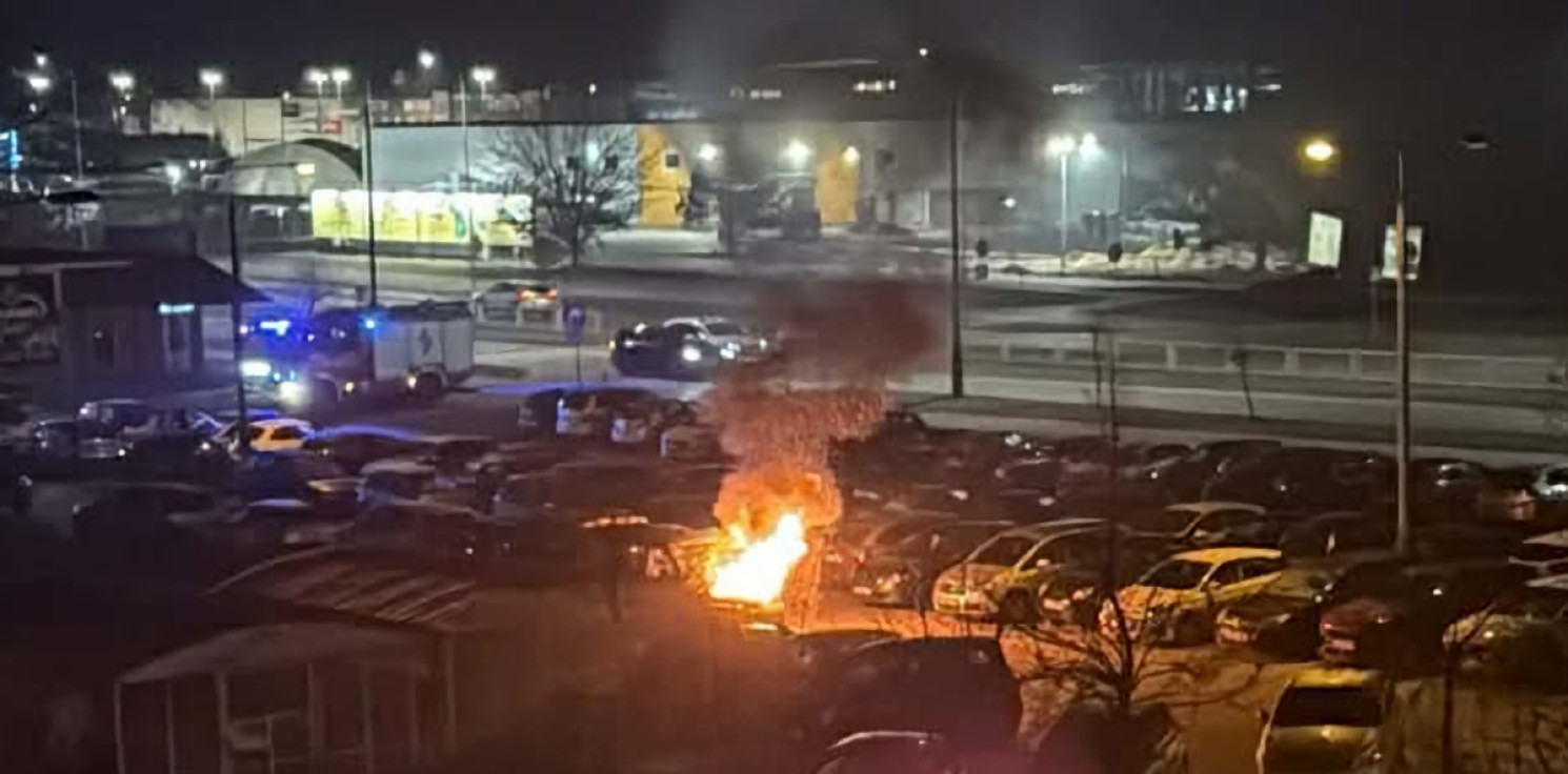 Inowrocław - Pożar samochodu na osiedlu Rąbin