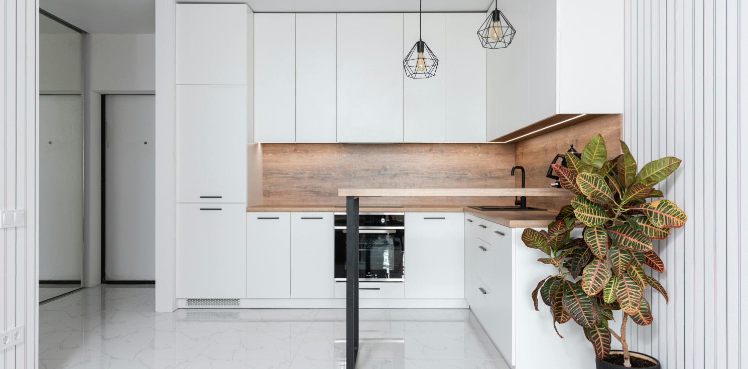 Region - Lamele jako element oddzielający przestrzeń w kuchni. Praktyczne zastosowanie