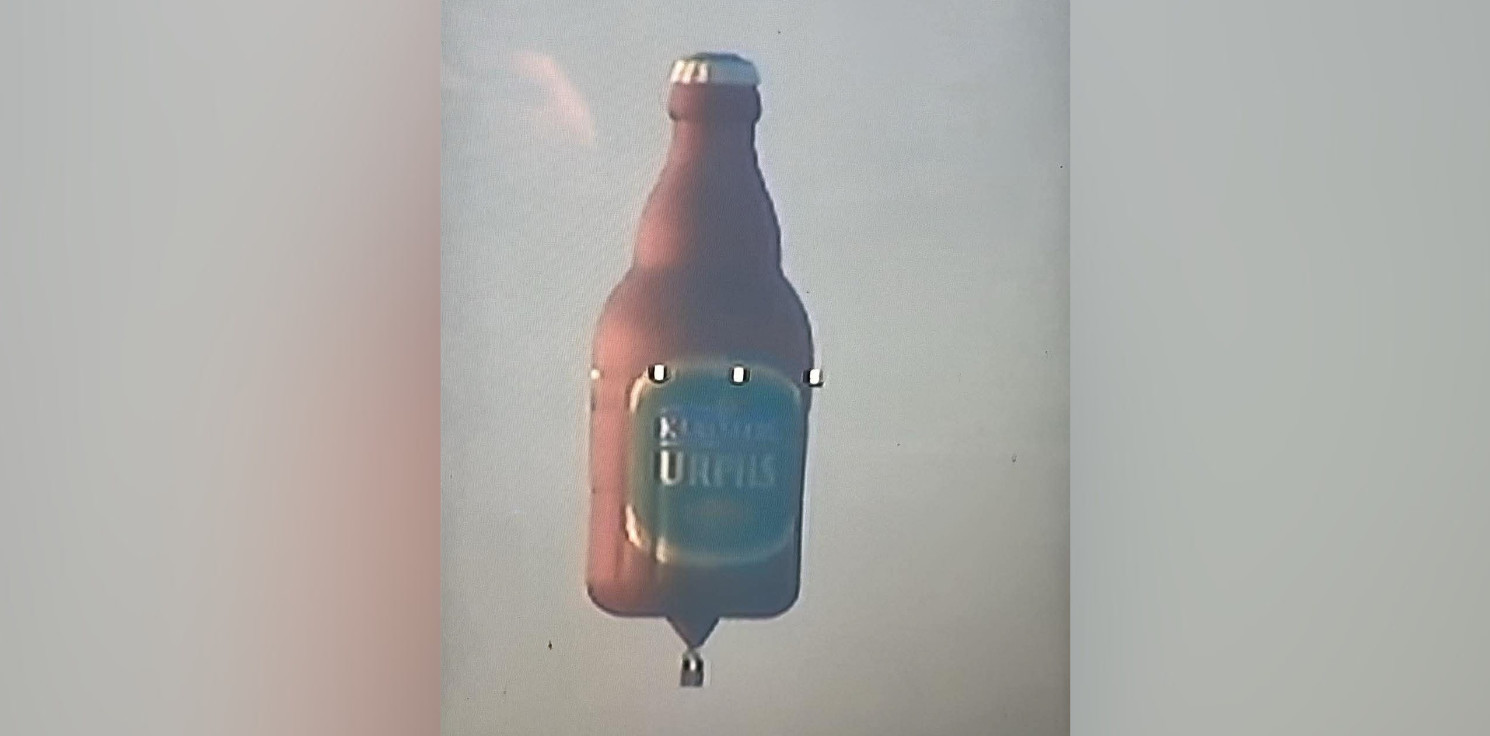 Gniewkowo.online - Niecodzienny widok nad lasem. Gigantyczne latające... piwo